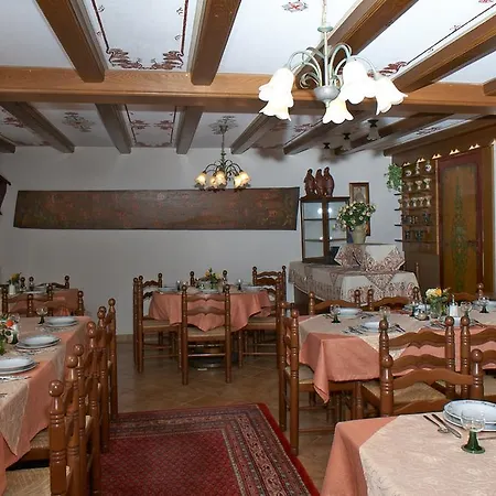 Maischeider Hof 호텔